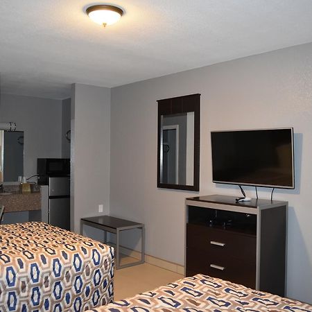 Woodfield Inn And Suites Yoakum Экстерьер фото